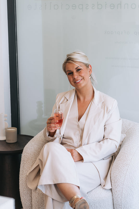 Wimperlifting met verf 3+1 gratis